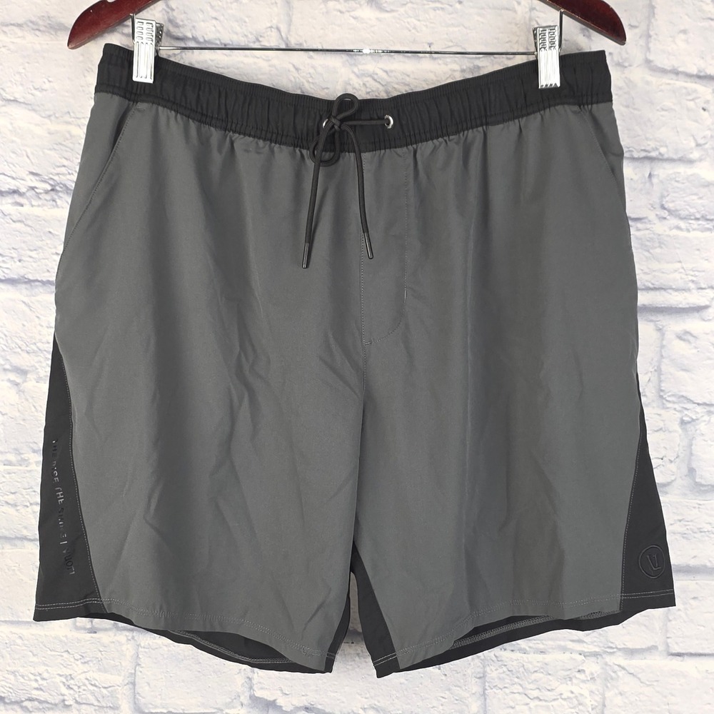 Vuori Men Chromatic Kore Shorts Gray Black Lined Athletic Performance Size Large